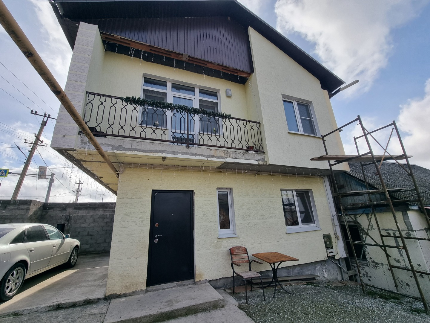 ПРОДАЁМ ОТЛИЧНОЕ ДОМОВЛАДЕНИЕ С ПРИЛЕГАЮЩЕЙ ТЕРРИТОРИЕЙ ДЛЯ САДА И БАССЕЙНА
НА УЧАСТКЕ РАСПОЛОЖЕНЫ ДВА ДОМА, ОЧЕНЬ УДОБНО ПРОЖИВАТЬ ДВУМ СЕМЬЯМ
ВСЕ КОММУНИКАЦИИ ЦЕНТРАЛЬНЫЕ:
ГАЗ, ЭЛЕКТРИЧЕСТВО, КАНАЛИЗАЦИЯ, ВОДА
ХОРОШИЕ ПОДЪЕЗДНЫЕ ПУТИ
НАПРЯМУЮ ОТ СОБСТВЕННИКА
ЗВОНИТЕ, ПОКАЗ В ЛЮБОЕ ВРЕМЯ!
БУДЕМ РАД